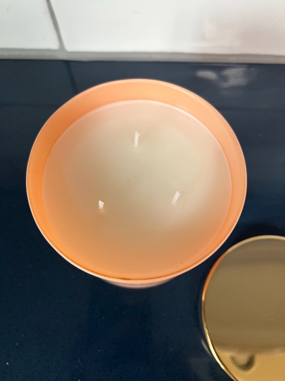 Spring Fresh Colonial Candle "Grapefruit Casis" - Picture 2 of 5